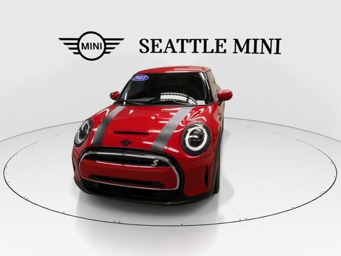 Certified 2023 MINI Cooper SE image 4
