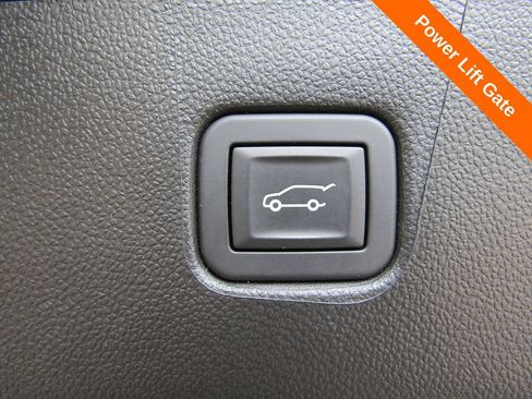 Used 2025 Chevrolet Blazer RS AWD/4WD image 21