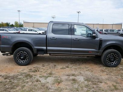 New 2026 Ford F350 Platinum w/ FX4 Off-Road Package
