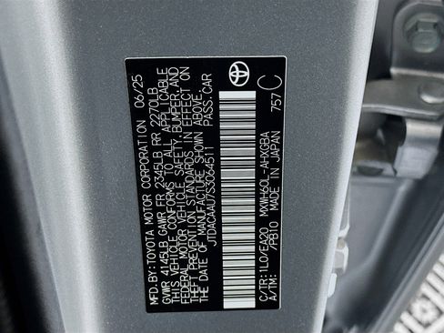 Used 2025 Toyota Prius XLE image 29