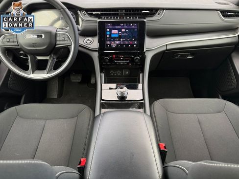 Certified 2025 Jeep Grand Cherokee Laredo X w/ Luxury Tech Group I AWD/4WD image 10