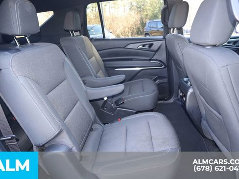 Used 2024 Chevrolet Traverse LT FWD image 27