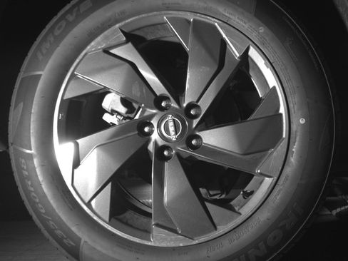 Used 2025 Nissan Rogue SV FWD image 15