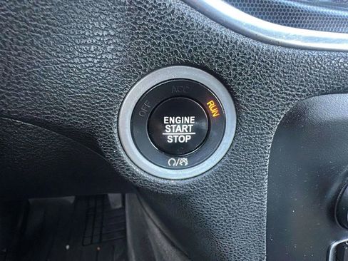 Used 2017 Dodge Charger R/T image 18