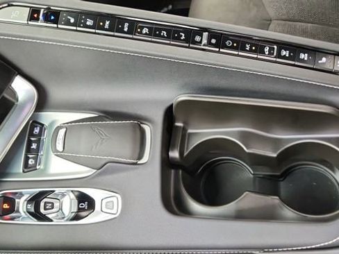 Used 2024 Chevrolet Corvette Stingray Preferred Conv w/ Z51 Performance Package RWD image 47