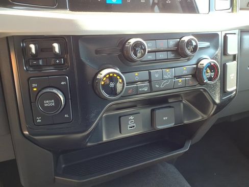 New 2026 Ford F350 XLT w/ XLT Premium Package AWD/4WD image 23