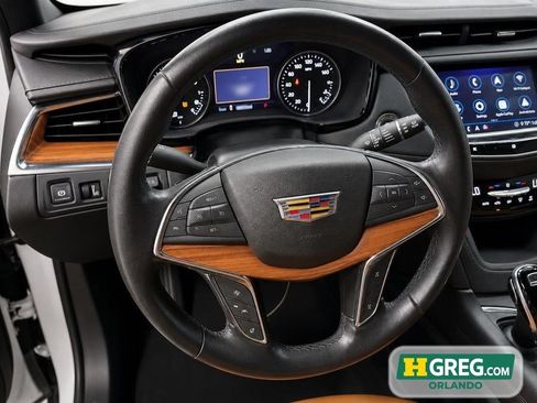 Used 2020 Cadillac XT5 Premium Luxury FWD image 11