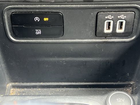 Used 2021 Ford EcoSport SE image 7