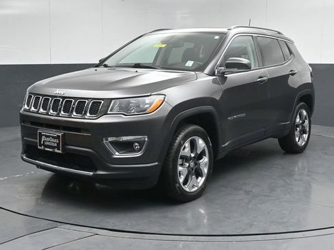 Used 2020 Jeep Compass Limited AWD/4WD image 3