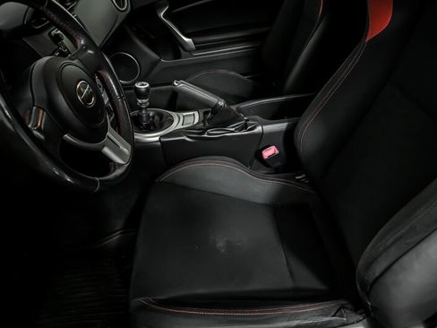 Used 2016 Scion FR-S image 17