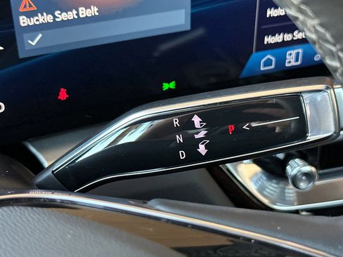 Used 2024 Cadillac Lyriq Luxury image 22