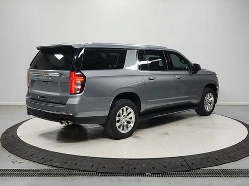 Used 2023 Chevrolet Suburban Premier AWD/4WD image 8