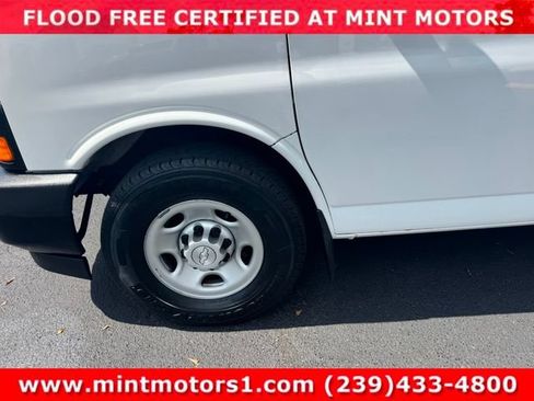 Used 2019 Chevrolet Express 3500 Extended w/ Driver Convenience Package RWD image 21