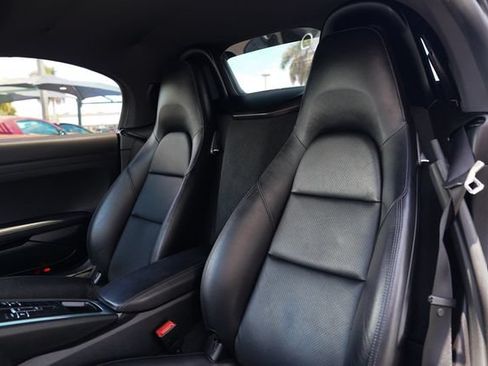 Used 2017 Porsche 718 Boxster S RWD image 10