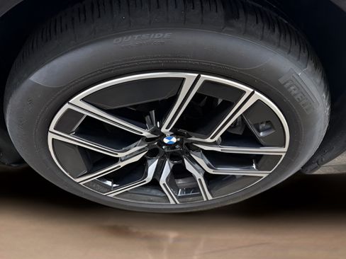 Used 2025 BMW 740i xDrive AWD/4WD image 10