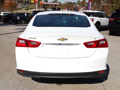 Used 2024 Chevrolet Malibu LT image 3