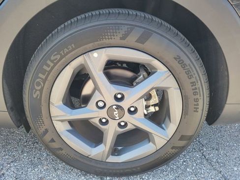 Used 2025 Kia K4 FWD image 8