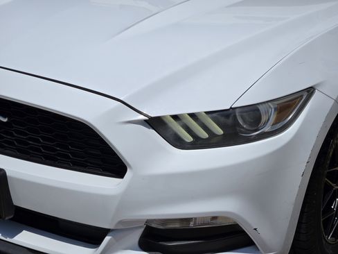 Used 2017 Ford Mustang Coupe RWD image 6