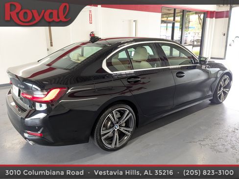 Used 2021 BMW 330i xDrive Sedan w/ Convenience Package AWD/4WD image 4