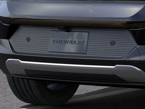New 2025 Chevrolet Equinox EV LT image 14