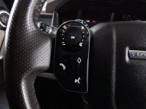 Used 2018 Land Rover Range Rover Sport HSE image 15