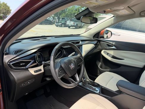 Used 2021 Buick Encore GX Select w/ Advanced Technology Package FWD image 4