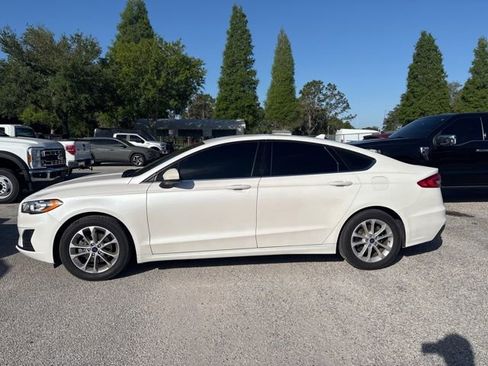 Used 2019 Ford Fusion SE FWD image 8