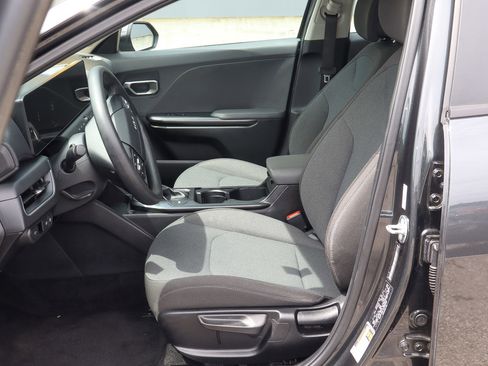 Used 2025 Kia K4 FWD image 7