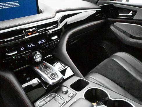 Used 2023 Acura MDX A-Spec image 4