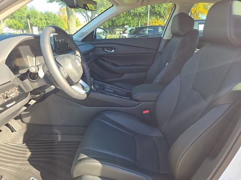 Used 2025 Honda Accord Touring image 15