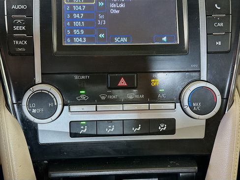 Used 2012 Toyota Camry LE FWD image 21