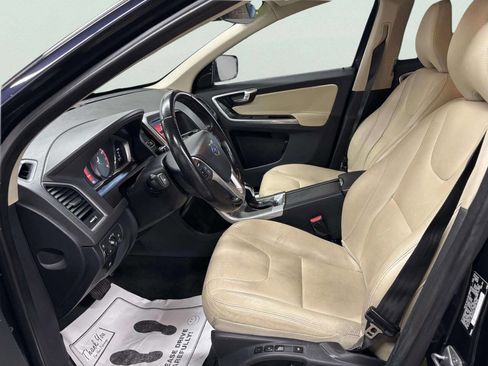 Used 2016 Volvo XC60 T6 w/ Proximity Package image 12