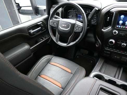 Used 2022 GMC Sierra 2500 AT4 w/ AT4 Preferred Package AWD/4WD image 24