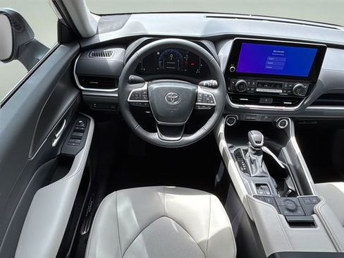 New 2026 Toyota Grand Highlander AWD image 16