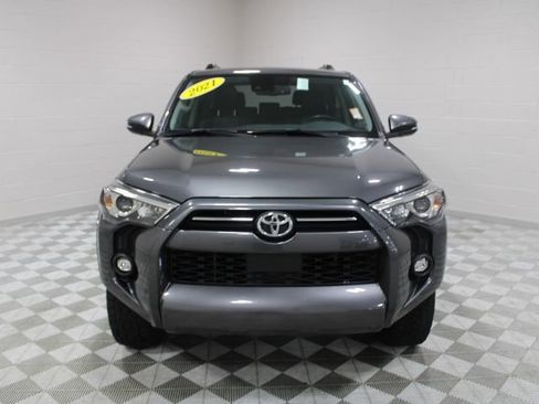 Used 2021 Toyota 4Runner SR5 Premium w/ Moonroof Package image 2