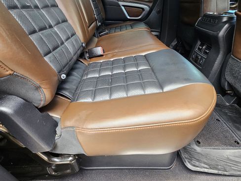 Used 2016 Nissan Titan Platinum Reserve image 29