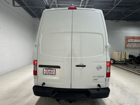 Used 2014 Nissan NV 2500 SV image 7