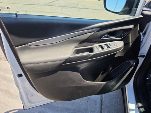 Used 2023 Chevrolet Bolt LT w/ Driver Confidence Package FWD image 14