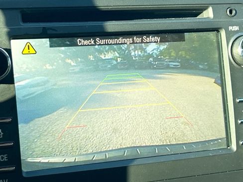 Used 2016 Chevrolet Traverse LT w/ Style and Technology Package FWD image 20