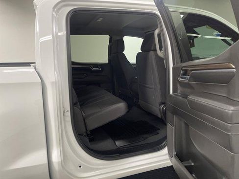 Used 2024 Chevrolet Silverado 1500 LT AWD/4WD image 14