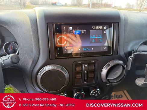 Used 2018 Jeep Wrangler Unlimited Sport S image 16