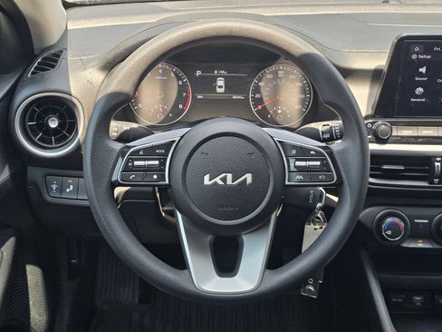 Used 2024 Kia Forte LXS w/ LXS Technology Package FWD image 15