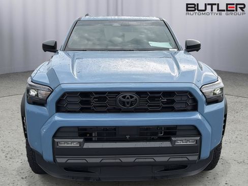 Used 2025 Toyota 4Runner TRD Off-Road Premium AWD/4WD image 9