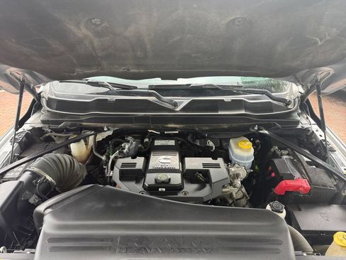 Used 2024 RAM 2500 Laramie AWD/4WD image 19