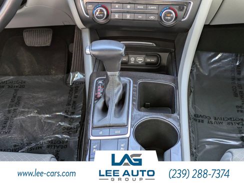 Used 2017 Kia Optima EX w/ Premium Package image 15
