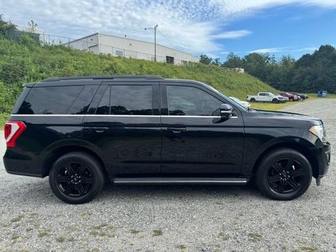 Used 2021 Ford Expedition XLT w/ Equipment Group 202A AWD/4WD image 10