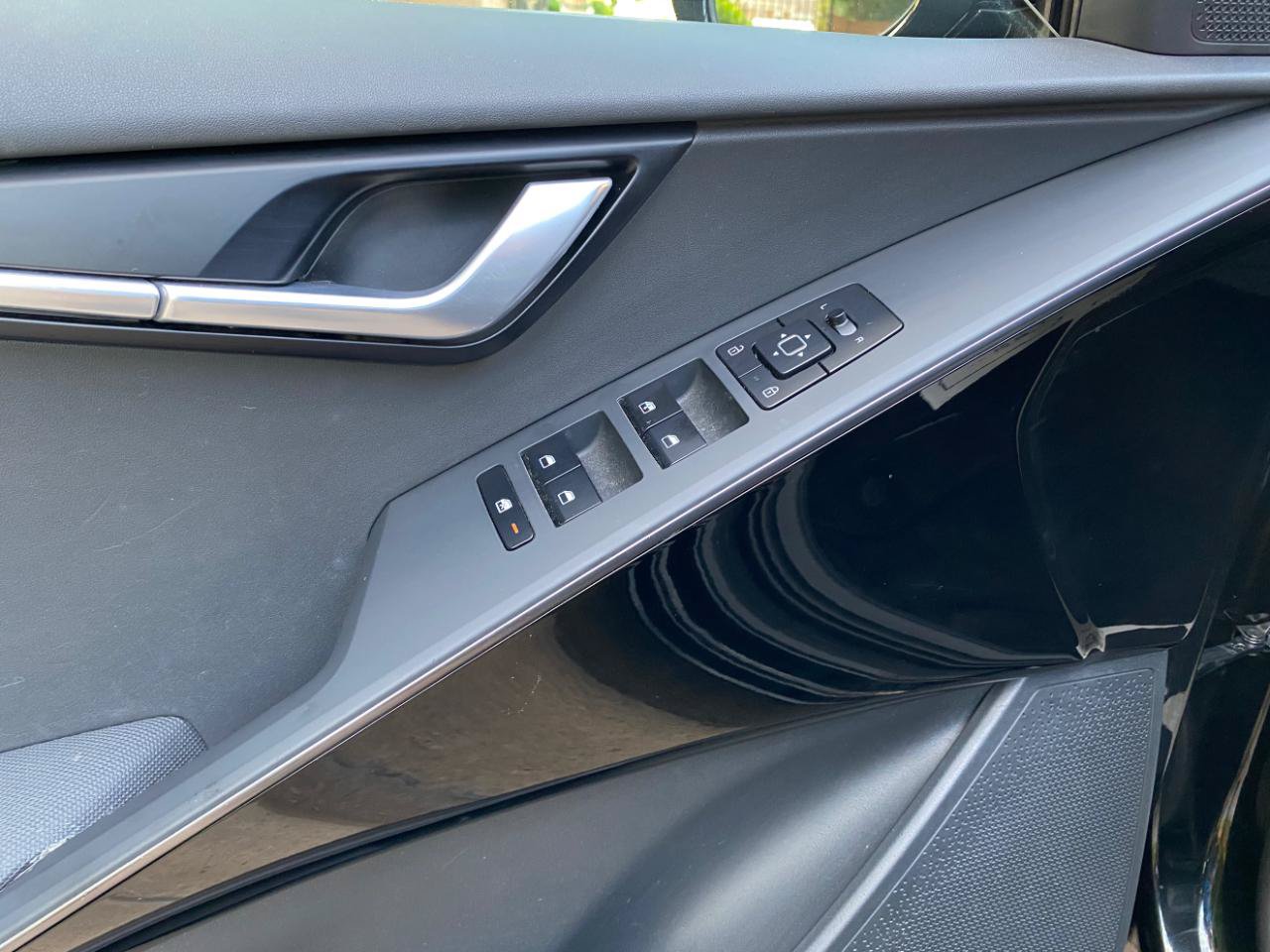 Used 2023 Kia Niro Wind FWD image 30