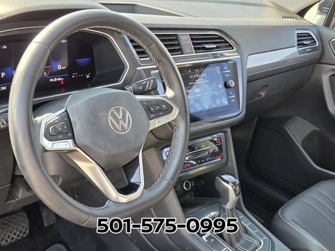 Used 2023 Volkswagen Tiguan SE AWD/4WD image 10