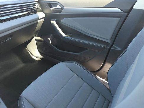 New 2026 Volkswagen Jetta SE image 23