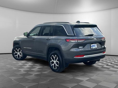 Used 2025 Jeep Grand Cherokee Limited w/ Luxury Tech Group II AWD/4WD image 2